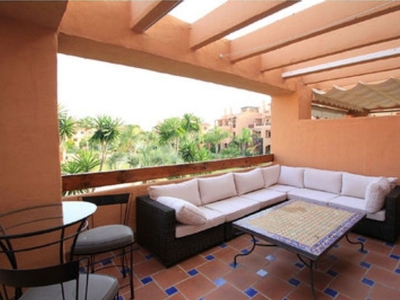 Piso en alquiler en avenida Hacienda del Sol de 2 habitaciones con terraza y piscina