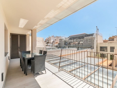 Piso en venta en Centre - Mataró de 4 habitaciones con terraza y garaje