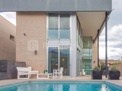 Villa de diseño moderno en venta en Benicassim