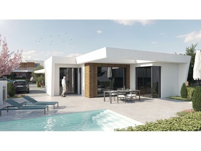 VILLAS DE OBRA NUEVA DE UNA SOLA PLANTA EN CAMPO DE GOLF ALTAONA, MURCIA