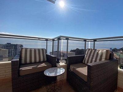 Apartamento con preciosas vistas al mar y al peñón