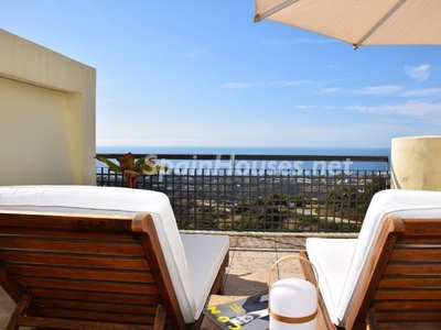 Apartamento en venta en Alto de los Monteros, Marbella