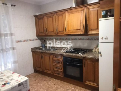 Casa adosada en venta en Recinto Ferial-Circunvalación-La Vega