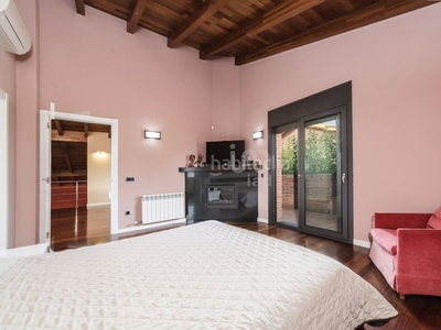 Casa con 4 habitaciones con parking, piscina, calefacción, aire acondicionado y jardín en Corbera de Llobregat