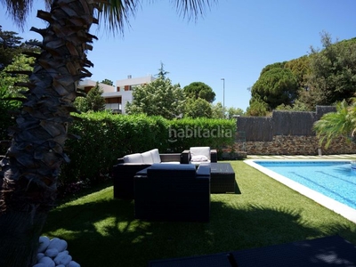 Casa con 5 habitaciones con parking, piscina, calefacción, aire acondicionado y vistas al mar en Arenys de Mar