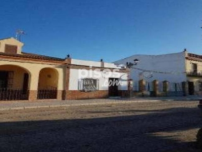 Casa en venta en Avenida de los Reyes de España, cerca de Avenida Reyes de España