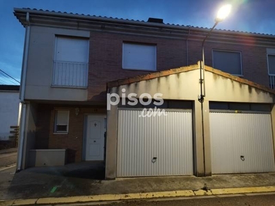 Chalet adosado en venta en Calle B, 13