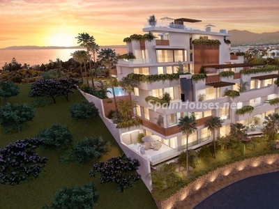 Dúplex en venta en Rio Real, Marbella