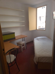 Habitaciones en C/ Oviedo, Girona Capital por 350€ al mes