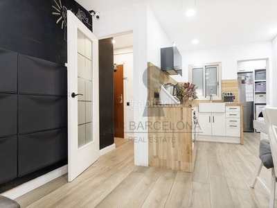 Piso con 3 habitaciones con ascensor y calefacción en Esplugues de Llobregat