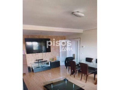 Piso en venta en Calle Augusto Roa Basto