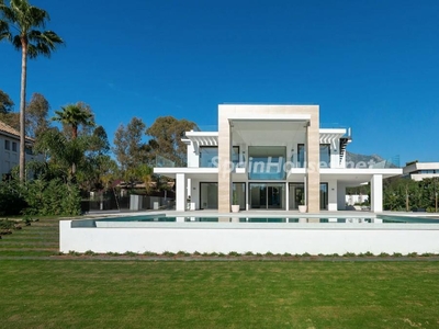 Villa en venta en Nagüeles-Milla de Oro, Marbella