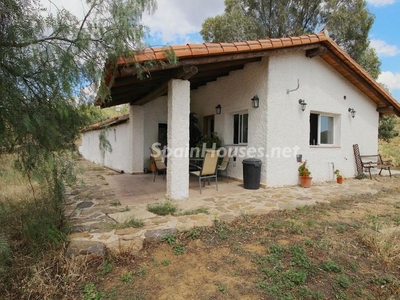 Villa independiente en venta en Casarabonela