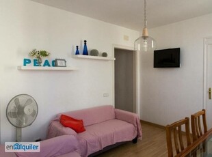 Acogedor apartamento de 3 dormitorios con balcones en alquiler cerca de La Sagrada Familia en el Eixample