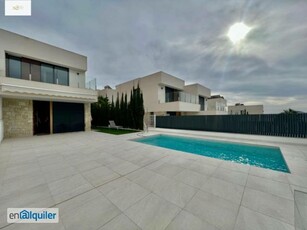 Alquiler casa amueblada Urbanización golf bahía