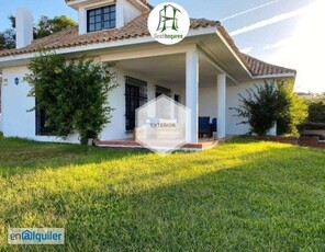 Alquiler casa terraza Vistahermosa - fuentebravía