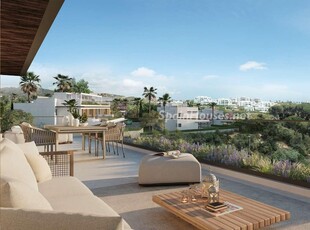 Apartamento bajo en venta en Bahía de Marbella, Marbella