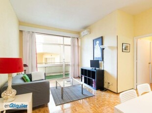 apartamento de 1 dormitorio con balcón y aire acondicionado en alquiler en la zona de Salamanca