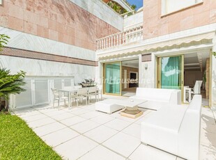 Apartamento en venta en Puerto Banús, Marbella