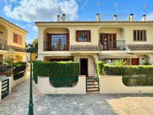 Casa adosada Avenida Blasco Ibáñez, Rocafort