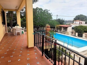 Chalet en venta en Chiva, Valencia