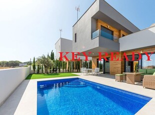 Chalet en venta en La Manga del Mar Menor, Murcia