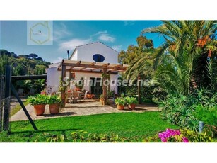 Finca en venta en Puerto de Estepona, Estepona