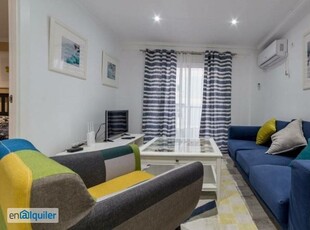 Maravillosamente renovado apartamento de 3 dormitorios en alquiler en Poblats Marítims