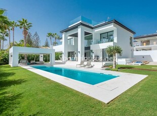 Villa en venta en San Pedro de Alcántara, Marbella