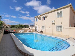 Villa en venta en Villamartín-Las Filipinas, Orihuela