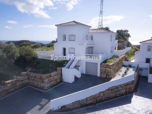 Villa independiente en venta en Estepona