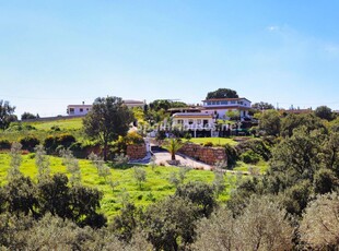 Villa independiente en venta en Mijas