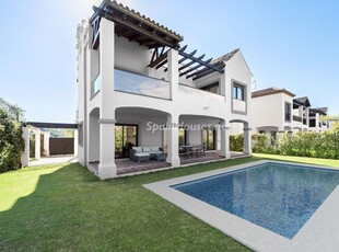 Villa independiente en venta en Valle Romano Golf, Estepona