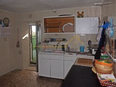 Casa de pueblo con tres dormitorios en venta en Pantoja