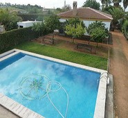 Venta de casa con piscina y terraza en Mairena del Alcor