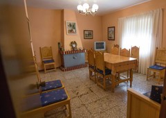 Venta de casa en San Lorenzo de la Parrilla