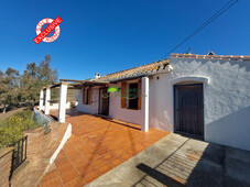 Casa con terreno en Árchez