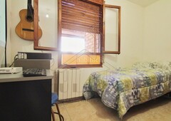 Piso cuatro habitaciones en Rocafonda en Rocafonda Mataró