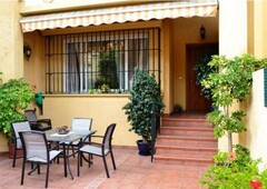 Venta Casa adosada Marbella. Muy buen estado plaza de aparcamiento con balcón calefacción central 330 m²