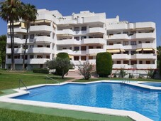 Venta Piso Alcalà de Xivert-Alcossebre. Piso de tres habitaciones en Calle Avda. Las Fuentes. Buen estado segunda planta con terraza