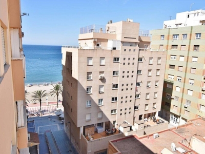 Alquiler Piso Almería. Piso de tres habitaciones en Conchas Las 2. Séptima planta con terraza