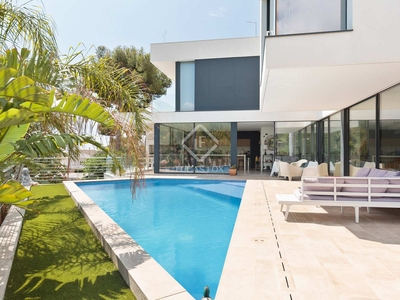 Casa / villa de 407m² en venta en Montemar, Barcelona