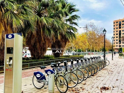 Local comercial de la Real Academia de Cultura Valenciana València Ref. 93651303 - Indomio.es