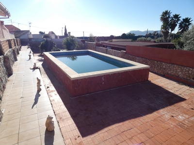 Venta de casa con piscina y terraza en MORALET, Verdegas