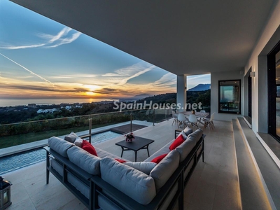 Villa en venta en Alto de los Monteros, Marbella