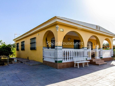 Villa en venta en Cártama