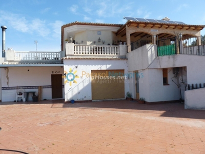 Villa en venta en Castelló de Rugat