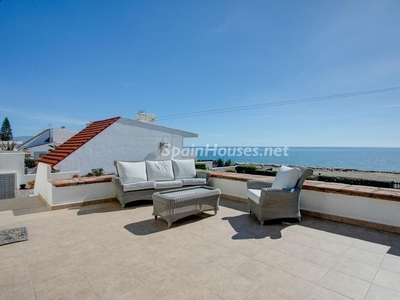 Villa en venta en Estepona