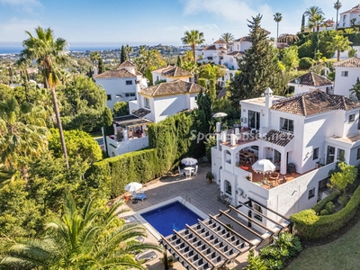 Villa en venta en Los Naranjos, Marbella