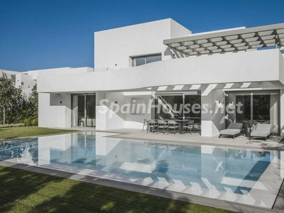 Villa en venta en Puerto Banús, Marbella